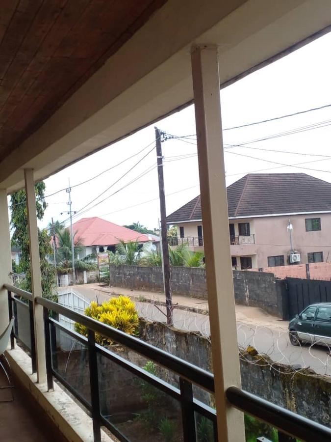 Zunox Guest House Freetown Eksteriør bilde