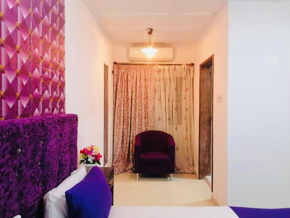 Zunox Guest House Freetown Eksteriør bilde