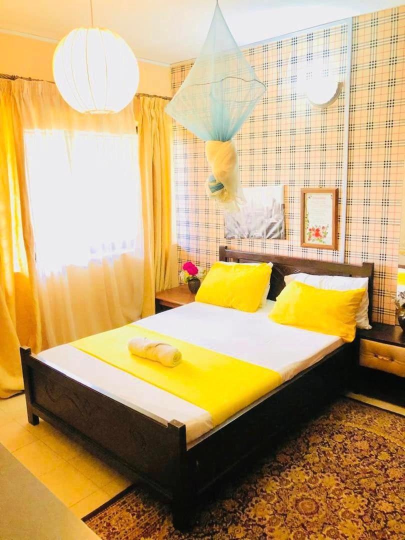 Zunox Guest House Freetown Eksteriør bilde