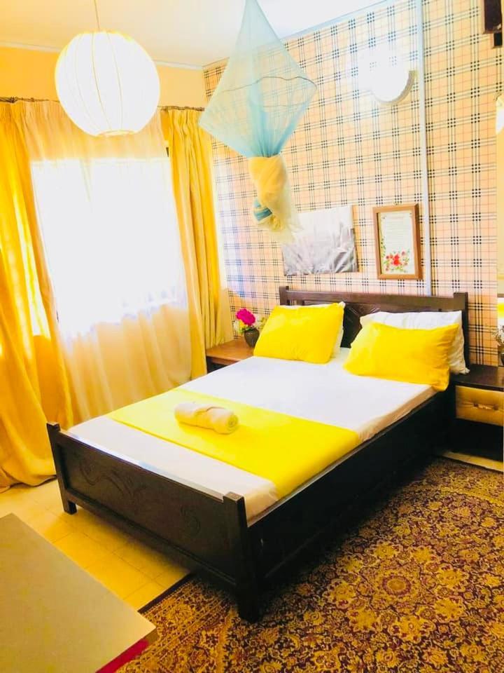 Zunox Guest House Freetown Eksteriør bilde