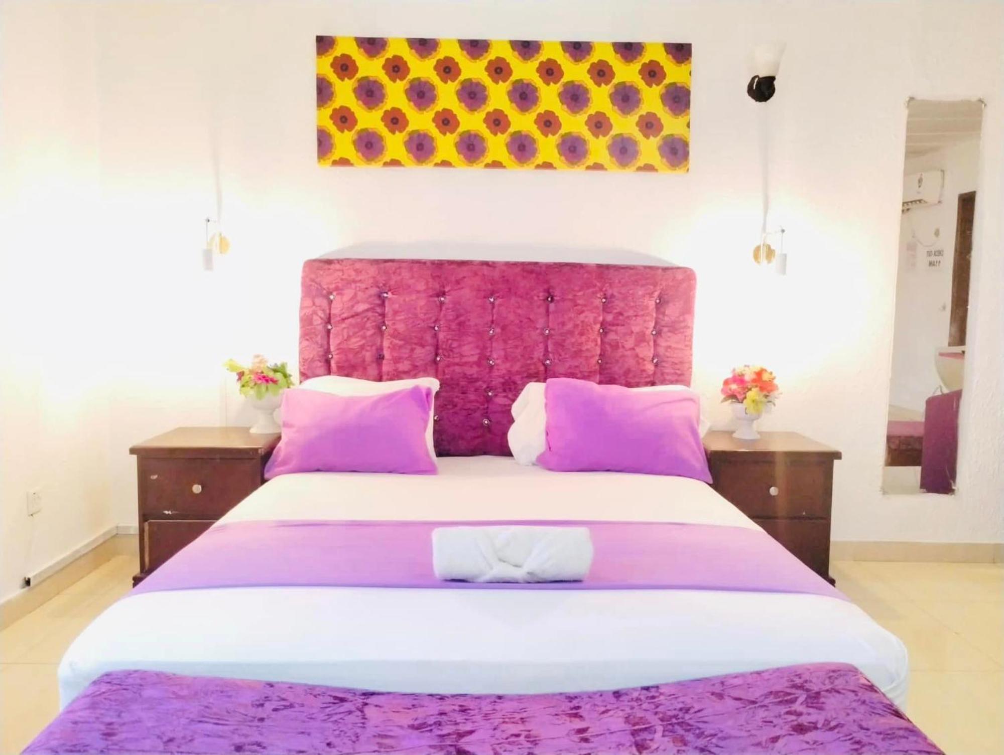 Zunox Guest House Freetown Eksteriør bilde